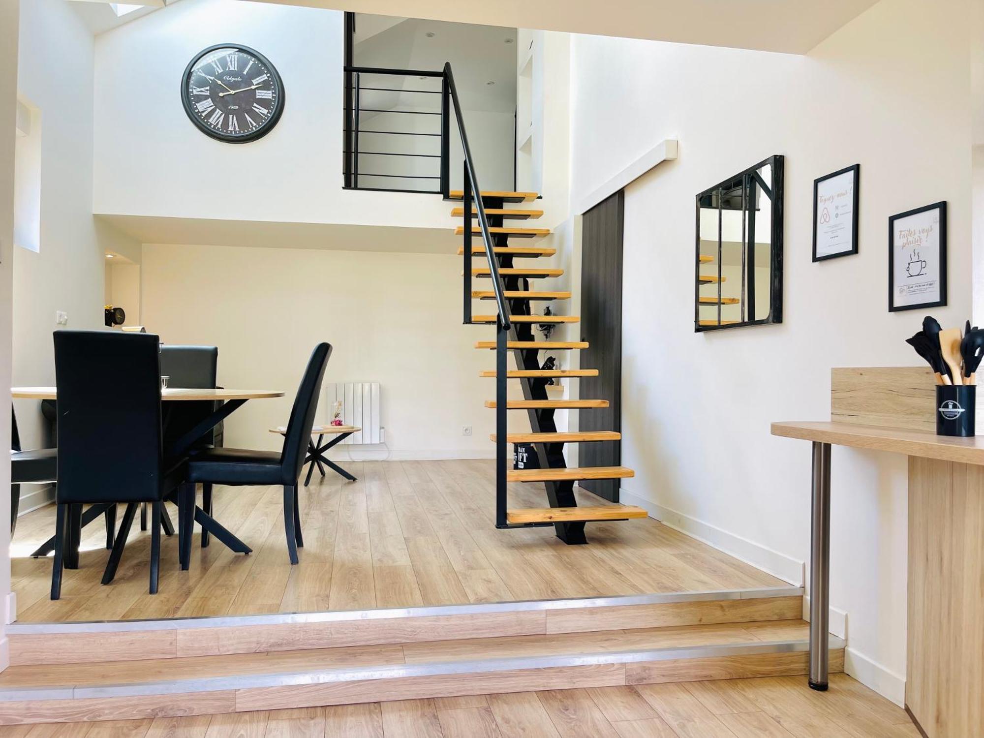 Ferienhaus Loft De Charme Avec Parking, Jardin Et Terrasse Saint-Pryvé-Saint-Mesmin